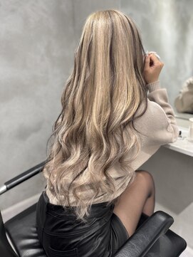 アルマバイロサ(ALMA by ROSA) ハイベージュカラー×ローライトシールエクステ 担当SE-YA