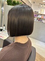 ジエクト ヴィシア(The Ect VIXIA)&nbsp;ぱつっとボブ　まとまる　前下がりボブ　軽めボブ　縮毛矯正ボブ