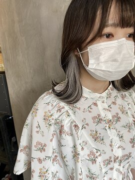 サクラ 岐阜(SAKURA) インナーカラー『シルバー』２ブリーチ　岐阜ブリーチカラー