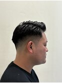 王道サイドパートフェードスタイルバーバーショート