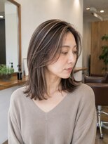 バグズ(Baguz) 白髪ぼかしハイライト外ハネレイヤー