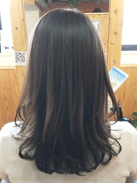 ララテラス(LaLa Terrace) ～LaLa Terrace流～　グレージュ×重めストレートスタイル