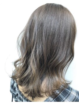 フロート 小阪店(float) ツヤブラウン_外ハネボブ,アッシュブラウン,ネオウルフ