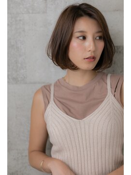 アッシュケイン(ash kein) モカベージュ×大人可愛い丸みひし形ボブディ