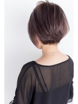 オラ ボーテ(Aura Beaute) 大人可愛いショートボブ　丸みのあるスタイル
