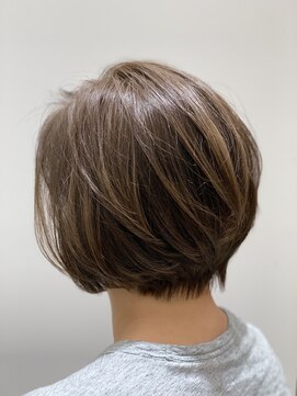 ユキオ オブ ヘアー(YUKIO of Hair) 30代40代 ☆襟足すっきりで小顔見せ☆ショートstyle