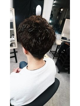 美容室 イズ 館林店(Iz) スリークショート_マッシュウルフ_サイドグラデーション