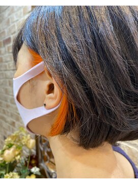 ティンク センター南 (Tink) チラッとお洒落なイヤリングカラー