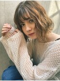 エアリーミディ　ショートパーマ　黒髪　ホワイトアッシュ