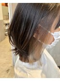ちら見せで可愛いシルバーベージュ