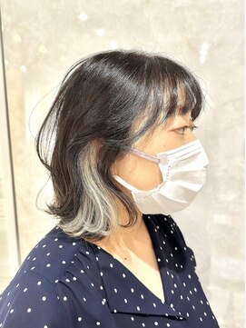 エルバイラビス 大宮(elu by lovis) 《ゆい》イヤリングカラー/ホワイトカラー/グレーベージュ