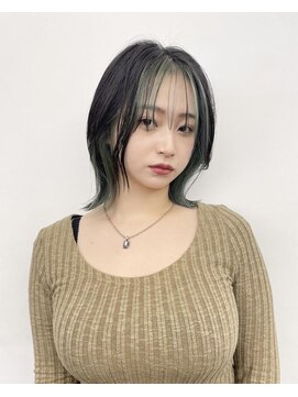 レコ 渋谷(LECO) ターコイズグリーンのインナーカラー