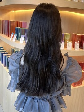 シダ(sida SAIIN) 【西村】大学生就活透明感カラー