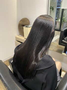 アンファングプラス(Anfang+) 艶髪ストレート