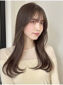 レイヤーカット×色素薄めカラーで柔らかい質感ヘアーに♪