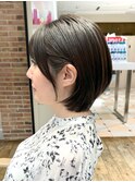 〔岩田莉奈〕ハイライトで白髪ぼかし★くびれショートボブ　新宿
