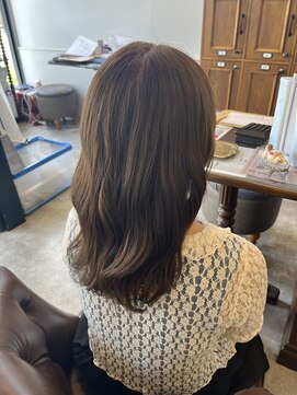 ハグヴィアン(HUG BIEN) つやつやアッシュ