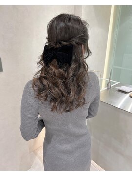 ロンドブルーム 天神大名店(Lond Bloom) ブリーチなしカラー/オリーブグレー/ココアベージュ/小顔/20代