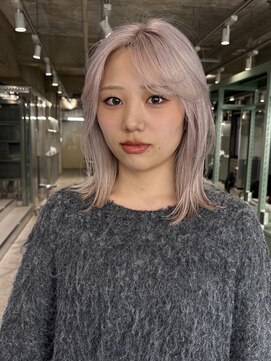 ホワイト×ミディアムレイヤー