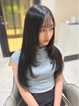 ファボ 心斎橋アメ村店(Fav)の写真/【心斎橋駅徒歩3分】馴染みも抜群◎こだわりのカット技術で顔周りも全体も理想のスタイルに♪