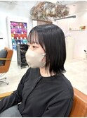 抜け感ストレート×外ハネミディ