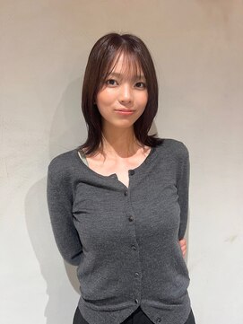 カルマ(KARMA) 顔まわりレイヤーのくびれミディアム