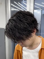 オーバル ジングウマエ(OVARL jingumae)&nbsp;縦落ちパーマセンターパートシャドウパーマフェザーパーマ