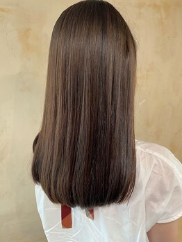 フリックヘアサロン 梅田茶屋町2号店(FLICK HAIR SALON)の写真/【阪急梅田駅/徒歩1分】限りなくダメージレスに仕上がるストレートヘアが手に入る◎スタイリングも簡単に★