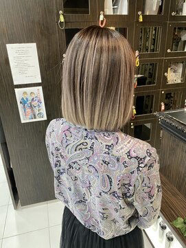 プライズ 錦糸町北口店(prize) バレイヤージュ切りっぱなしボブホワイトベージュ錦糸町