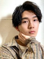 ループス(Roops)&nbsp;センターパートスパイラルパーマ