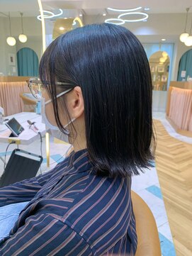 ロンドプランタン 恵比寿(Lond Printemps) 大人かわいい耳かけワンレン切りっぱなしボブ