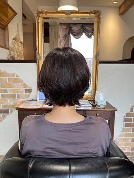 アドラーブル 女池店(adorable) 【ショートボブ】【クセ毛風外はね】【30代40代50代】