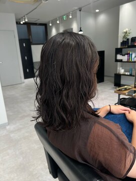 ラフ(LAUGH) ほんのりレイヤーミディ