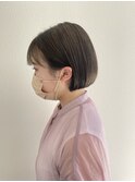 耳にかけて可愛いミニボブ