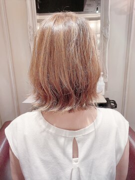 ボヌール(Bonheur) エアータッチハイライト+外はねボブ