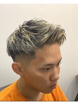 バーバーショップ フォーシーズン(BAR BER SHOP FOURSEASON)&nbsp;メッシュ/フェザーアップ/アップバング/スキンフェード