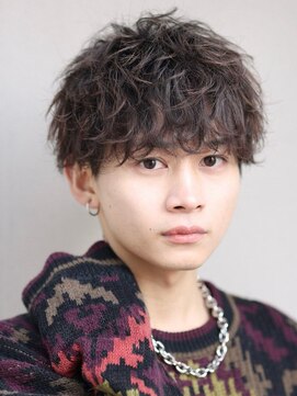 リップス 川崎(LIPPS) ツイスパ波打ちパーマ刈り上げマッシュ