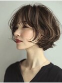 ショートボブ×白髪ぼかしハイライト