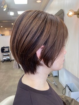 エメ(aimer) 大人ショートボブ
