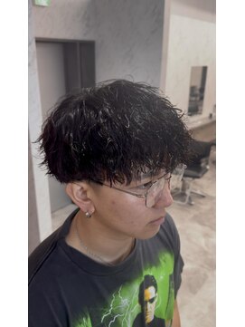 オム ブランシェ(HOMME BLANCHE’) 【KAZUKI】緩めのツイストパーマ