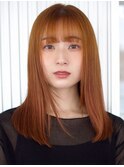 アプリコットオレンジ レイヤーカット ミディアム ワイドバング