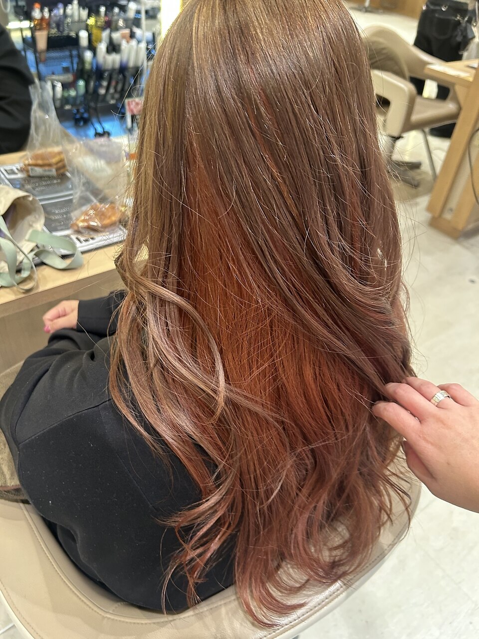 2026年冬】ロング インナーカラーの髪型・ヘアアレンジ｜人気順