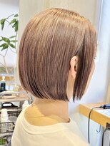 エリマバイフィフス 調布(elima by fifth) 調布イルミナカラーレイヤーボブウルフショートカットベージュ