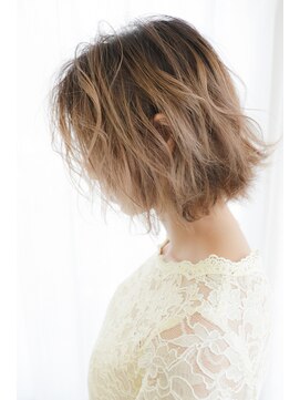 フラウ(frau) クールなオトナボブ♪