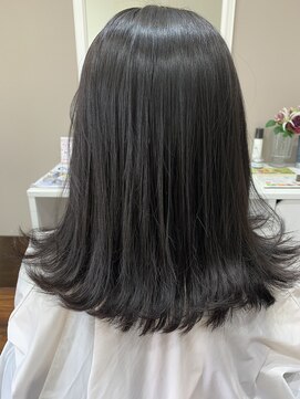 リベルタ(liberta) 乾かすだけ！！再現性◎外ハネスタイル