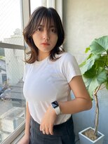 ティティ(TiTi)&nbsp;シースルーバングが可愛いくびれスタイル[TiTi_栗林れい]