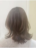 グレーベージュ×ちょいレイヤー