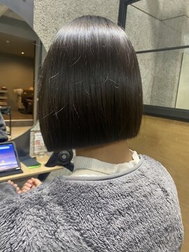 リンダテーラ(Linda tela) 【札幌　ミニボブ/切りっぱなしボブ/韓国ヘア/髪質改善】