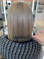 ロンドルーチェ 心斎橋(Lond luce)&nbsp;ダークアッシュ/ミディアムレイヤーカット［髪質改善/縮毛矯正］