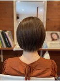 20代30代40代前下がりストレート小顔補正立体カット